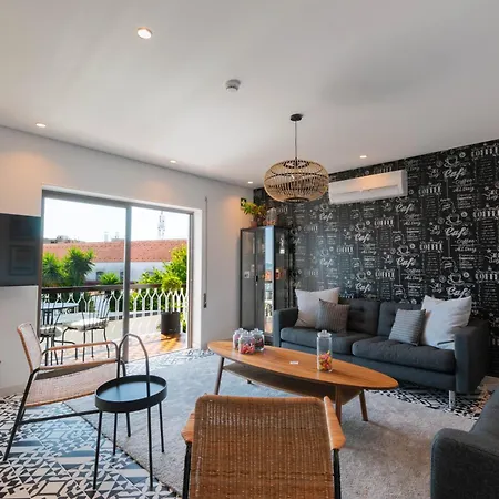 招待所 7min To Uni Se-velha - Ac - Work Desk - 300mbs Wifi - 9 科英布拉