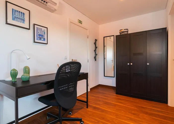 7min To Uni Se-velha - Ac - Work Desk - 300mbs Wifi - 9 بيت ضيافة كويمبرا