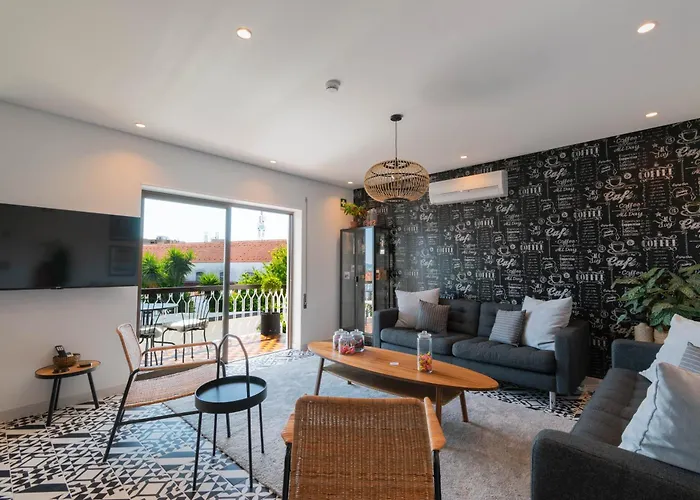 بيت ضيافة 7min To Uni Se-velha - Ac - Work Desk - 300mbs Wifi - 9 كويمبرا